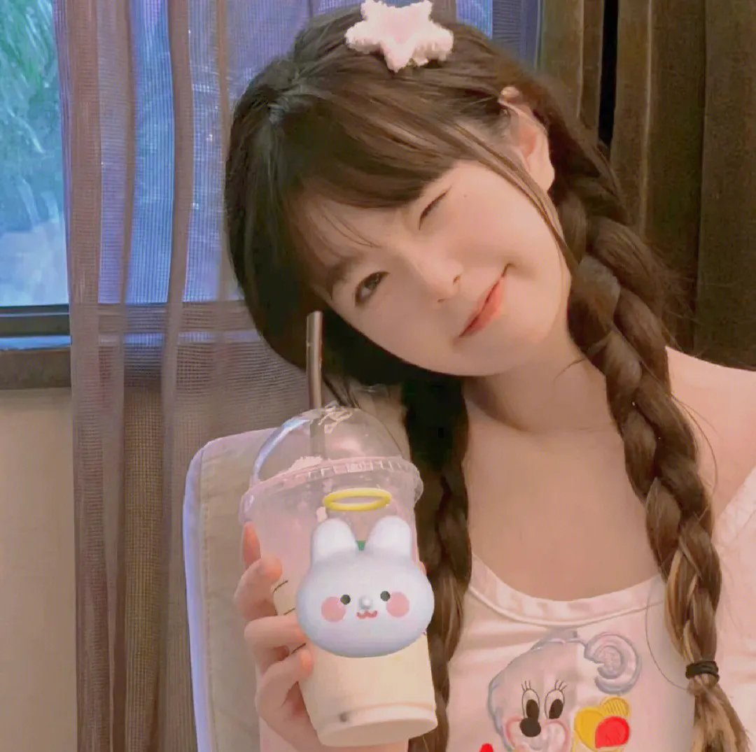 美女与纯情男